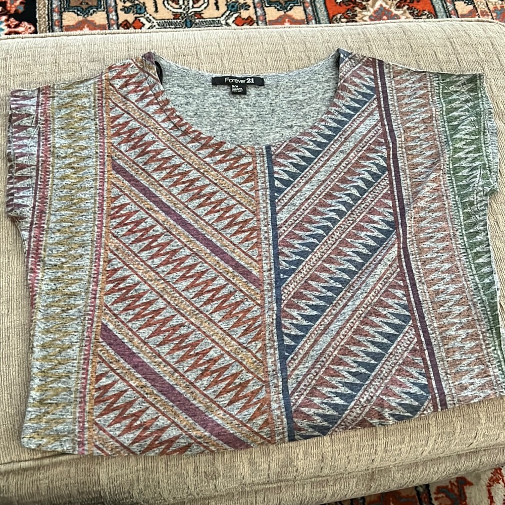 Women’s forever21 short sleeve crop tee